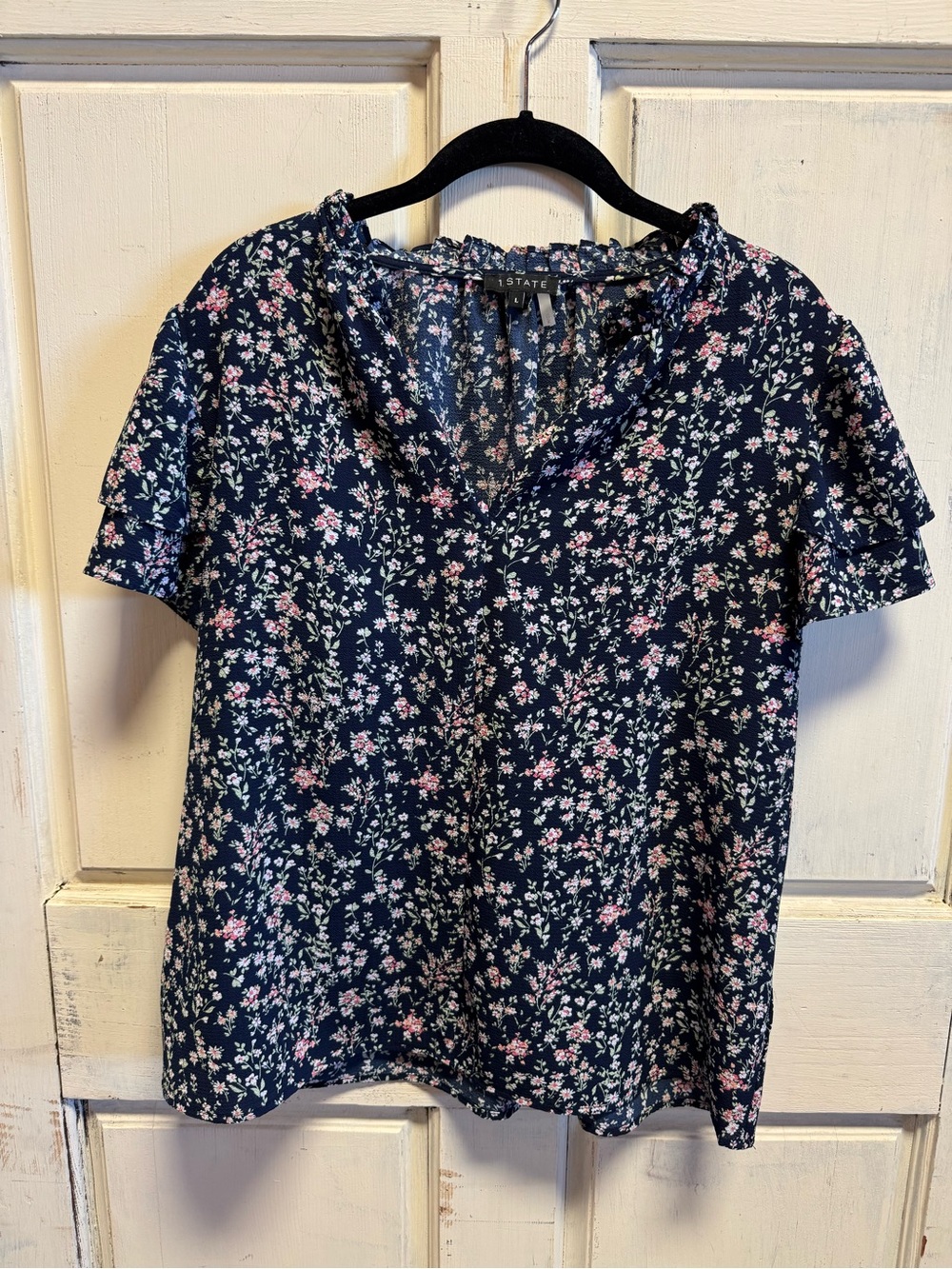 Women’s 1. State V-Neck Short Sleeve Blouse